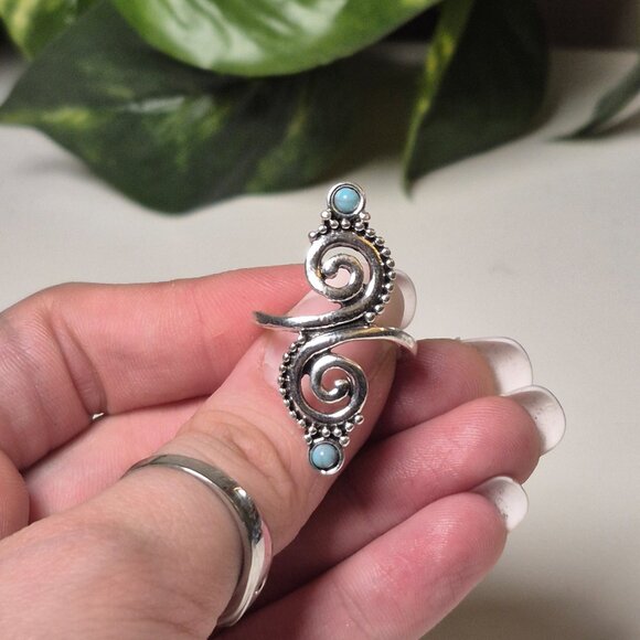 Large Silver & Turquoise Swirl Ring - Picture 2 of 4